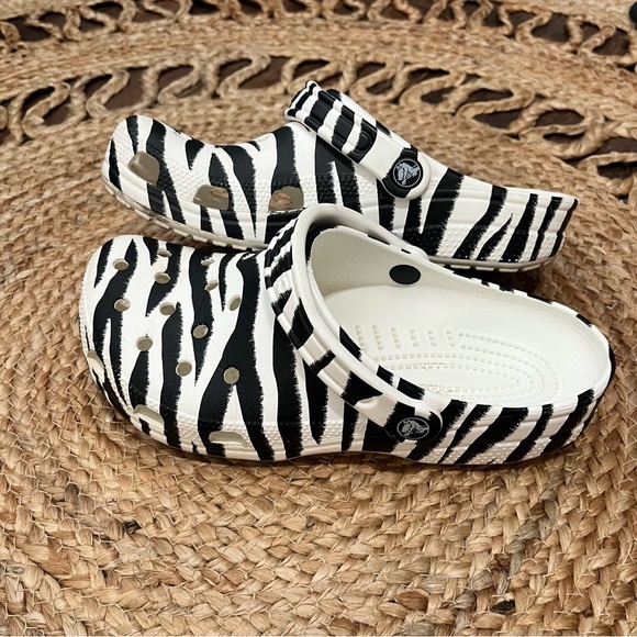 CROCS Womens Zebra Print Black & White Slip-On Platform Croc Slide Shoes Size 9 - Picture 1 of 5